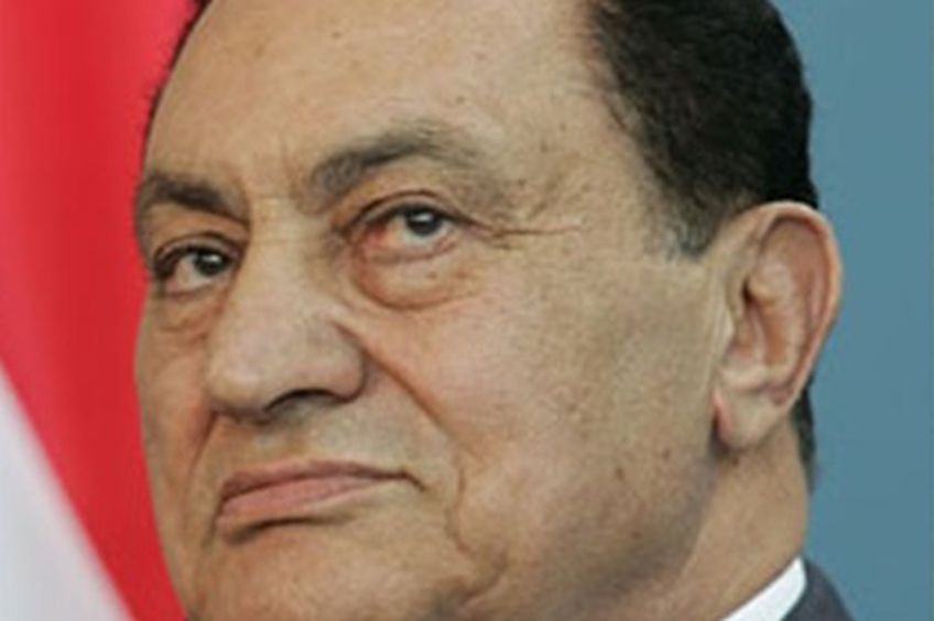 Мубарак хочет уйти в отставку, но не может