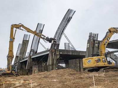 Для разрушения остатков фундамента Национального стадиона будет использована взрывчатка – вице - мэр В. Бянкунскас - Литва и страны Балтии