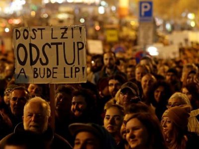 Массовая демонстрация с требованием отставки чешского премьера прошла в Праге - В Мире