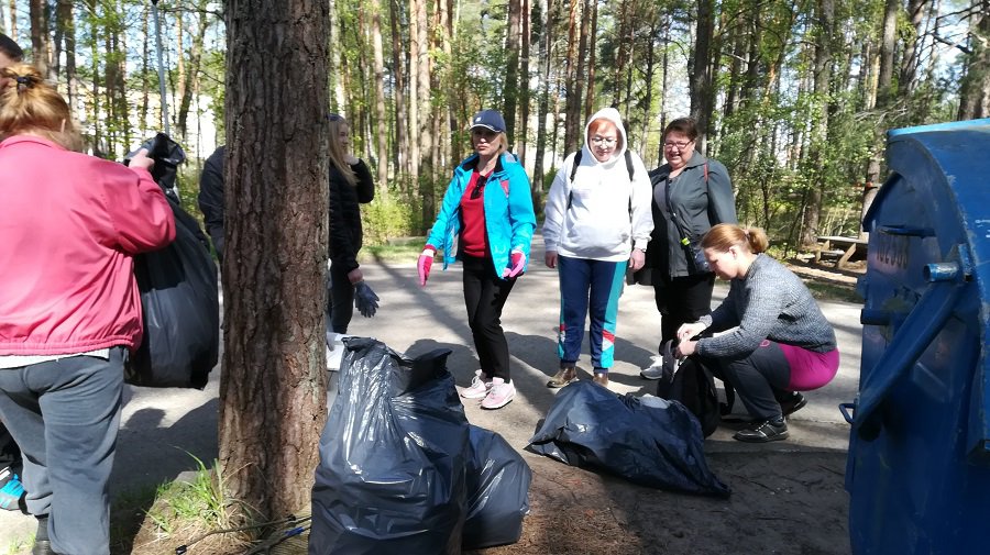 Независимый профсоюз отметил Первомай субботником и маевкой (фотогалерея) - В Висагинасе