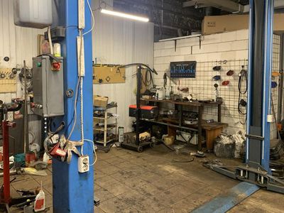 Cдается в аренду автосервис в черте города с двумя подъемниками - Реклама