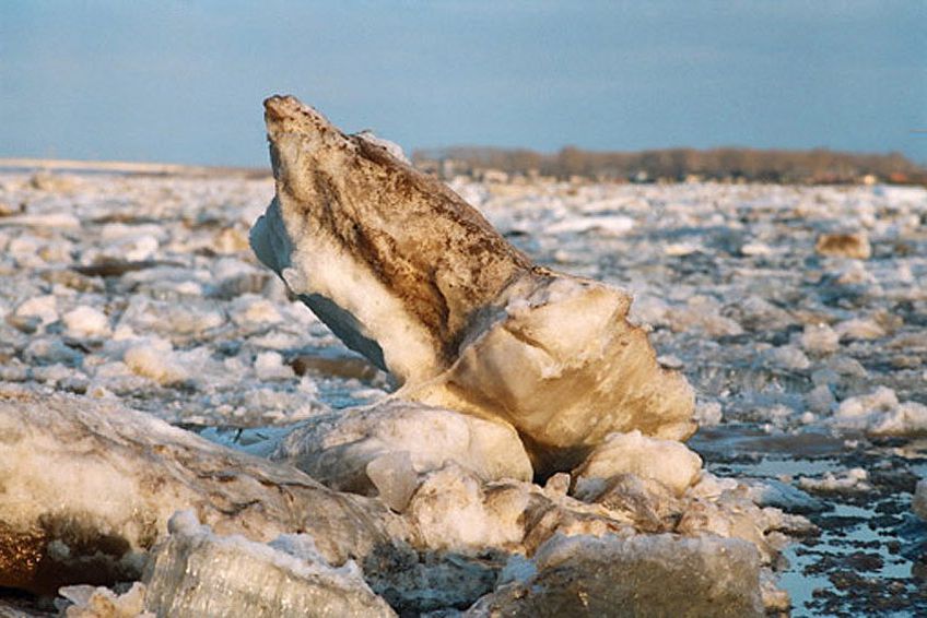 Литва будет просить калининградские службы помочь взорвать лед на водоемах