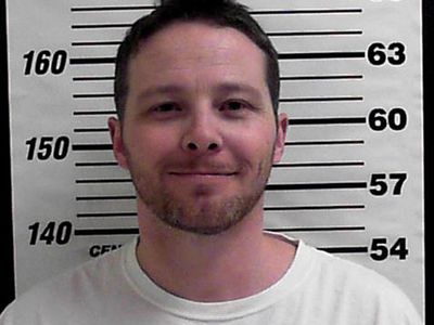 В США экс-военный заявил, что направил конверты с ядовитыми семенами Трампу и Путину - В Мире