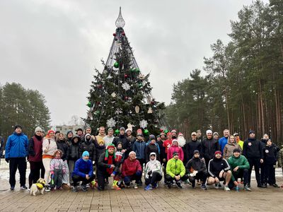 Первый день нового года висагинцы отметили Новогодним пробегом - В Висагинасе