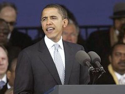 Конфликт США и Китая набирает обороты: виноваты оружие, юань и далай-лама - В Мире