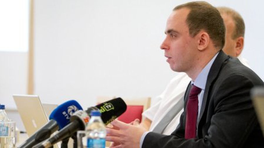 Аналитик: резкое повышение минимальной зарплаты повредит экономике - Литва и страны Балтии