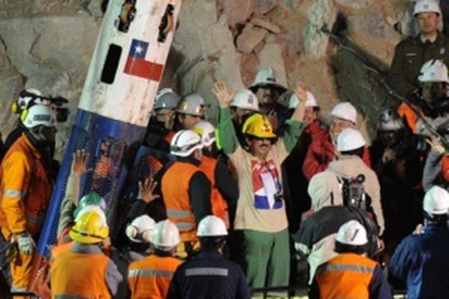 Операция по спасению горняков прошла на одном дыхании - В Мире