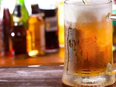 Амстердам: алкоголиков заставят убирать улицы за плату в виде пива - Хобби, отдых и развлечения