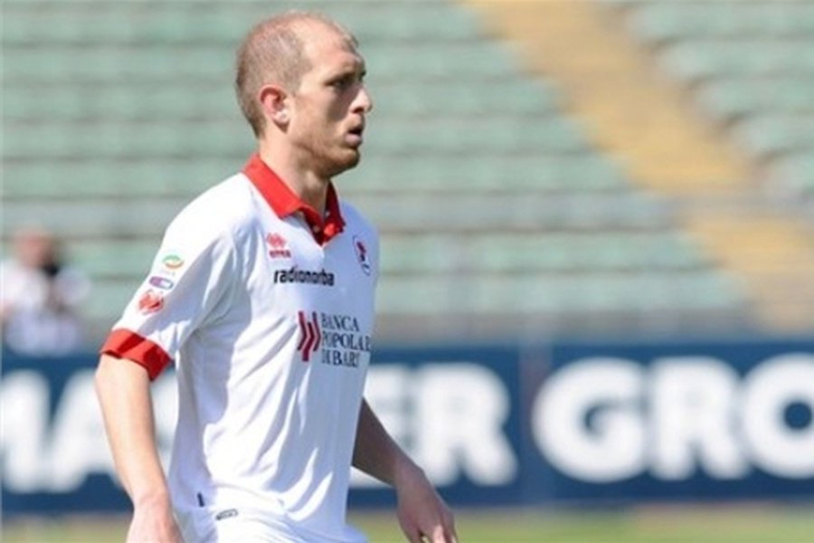 Итальянский футболист признался, что забил гол в свои ворота за 180 тысяч евро

                                 - Культурные и спортивные мероприятия