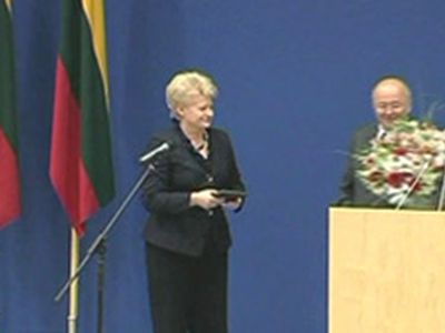 Д.Грибаускайте получила удостоверение об избрании ее президентом Литвы  - Литва и страны Балтии