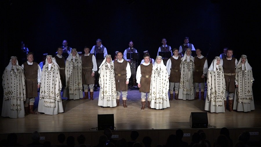 16 февраля висагинцы отпраздновали вместе с ансамблем «Lietuva» (видео) - В Висагинасе