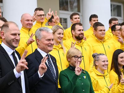 Президент пожелал литовским спортсменам, отправляющимся на Сурдлимпийские игры, побед и попросил поддержать украинцев - В Мире