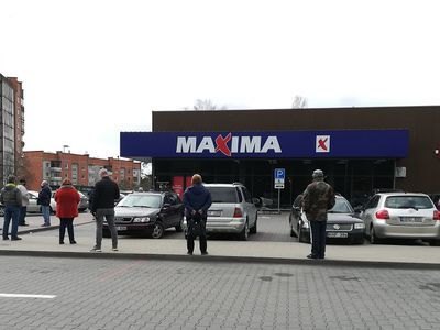 Как можно оплатить счета, и где скапливаются очереди? - В Висагинасе