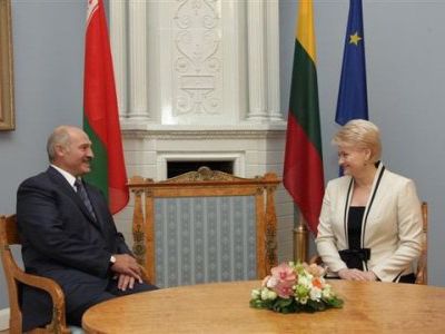 Президент Литвы едет к Лукашенко поговорить о выборах  - Литва и страны Балтии