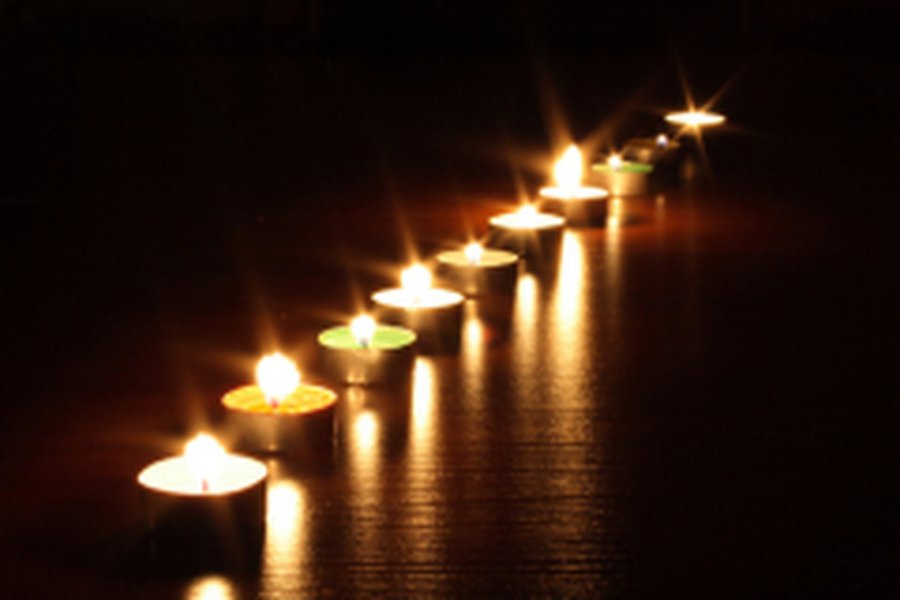 Католики поминают усопших                                                                                                                              - В Мире