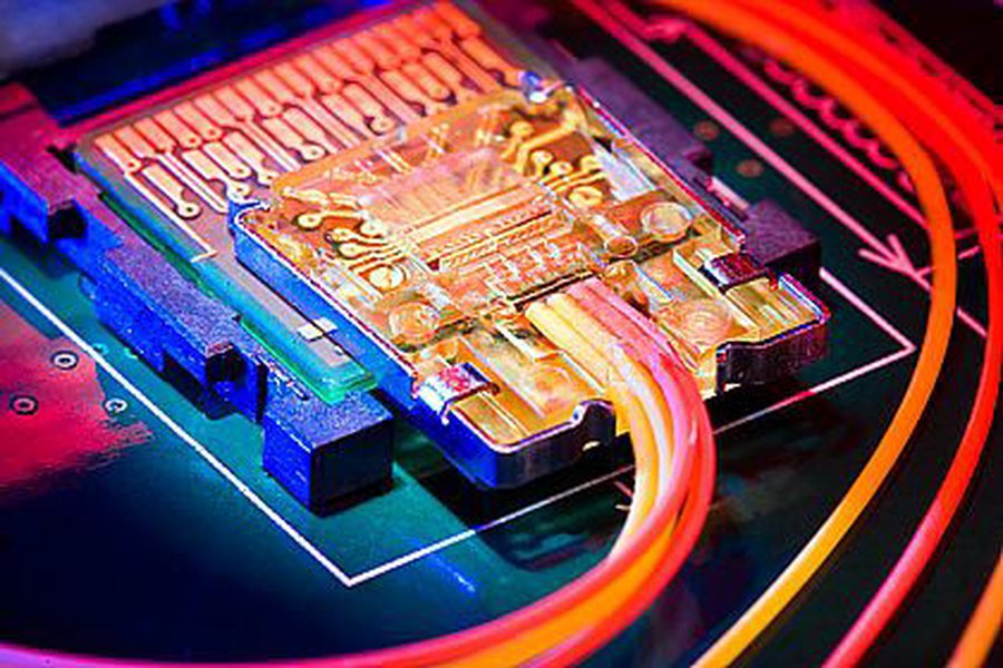 Intel впервые продемонстрировала заменитель USB - IT новости