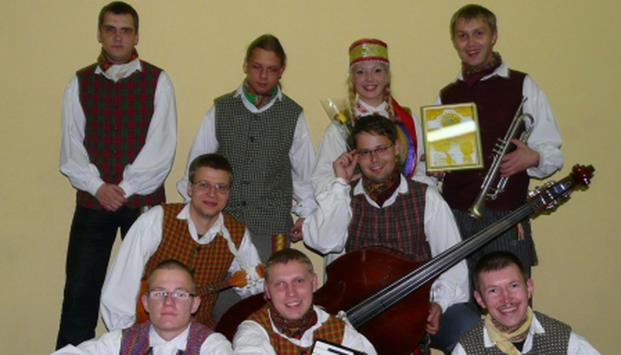 Приглашаем висагинцев поддержать капеллу  «Linksmuolė» в новом соревновании - В Висагинасе