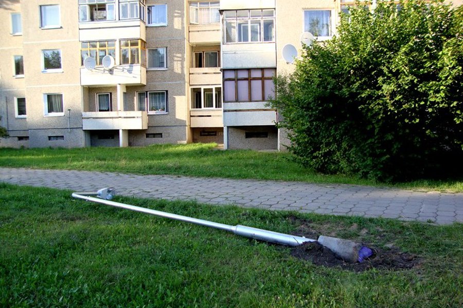 И снова вандализм по-висагински... - В Висагинасе