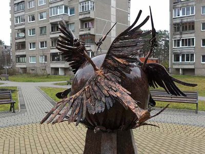 «Возвращение». Скульптура со смыслом (видео) - В Висагинасе