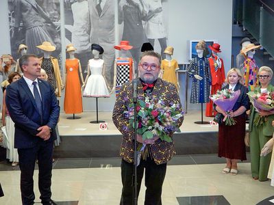 В Висагинасе открылась выставка Александра Васильева в стиле «pret a porter» (видео) - Служба региональных новостей