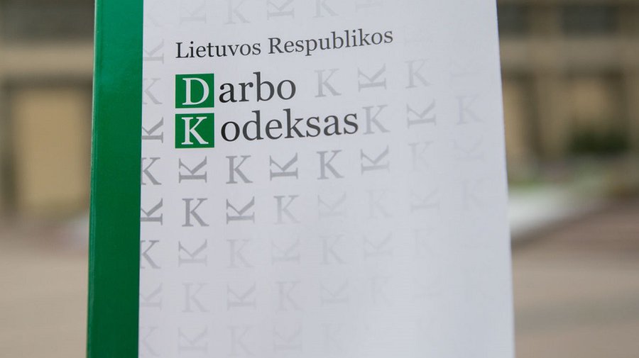 В августе вступят в силу благоприятные для заболевших работников поправки к Трудовому кодексу - Литва и страны Балтии