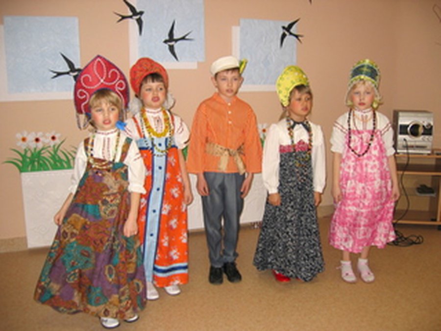 На празднике весны в Центре социальных услуг - В Висагинасе