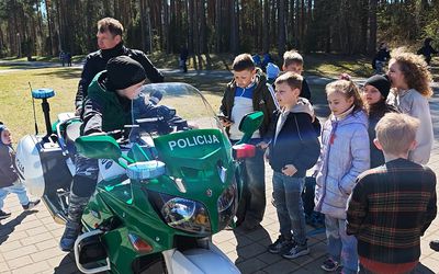 "Приди и познакомься с полицией Литвы" в Висагинасе (видео) - В Висагинасе