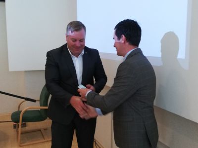 Сергей Мицкевич дал присягу и получил мандат члена Совета - В Висагинасе