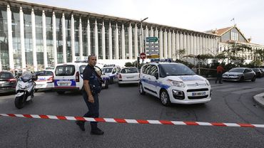 Две женщины погибли от рук преступника на вокзале в Марселе