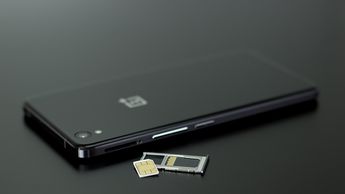 Операторов мобильной связи предлагают обязать накапливать данные о владельцах SIM-карт