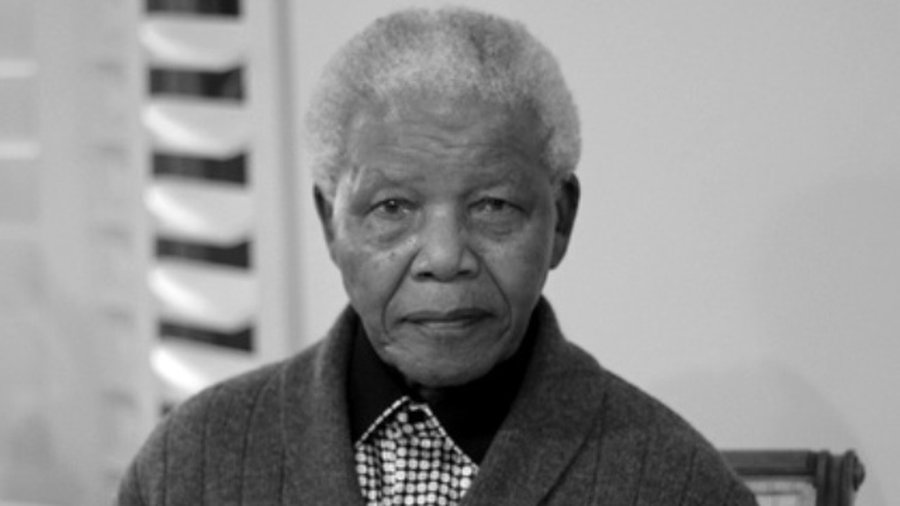 Умер Нельсон Мандела - В Мире