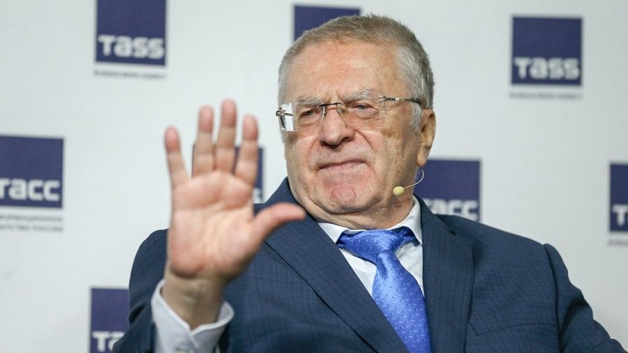 Гражданин Украины подал заявление на Жириновского после драки с ним на акции в Москве - В Мире