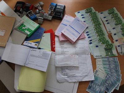 Išaiškinti sukčiai, apgaule pasisavinę draudimo išmokas - Įvykiai ir kriminalas