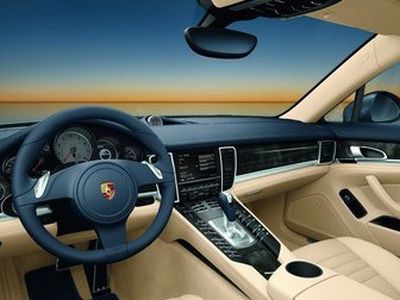Фотографии интерьера седана Porsche Panamera - Хобби, отдых и развлечения