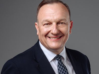 ВЛАДИСЛАВ КОНДРАТОВИЧ: "Опыт работает не на биографию, а на благо людей" - Выборы в Сейм
