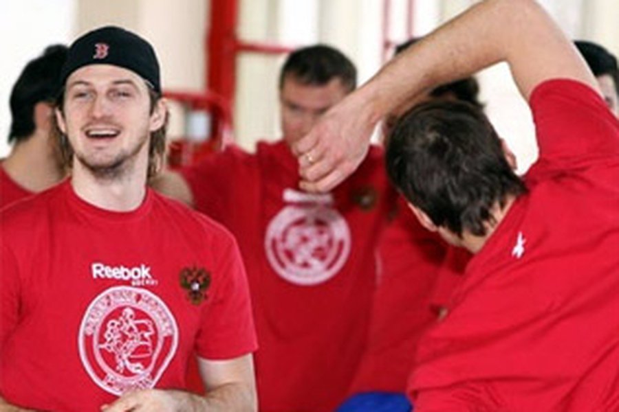 В сборную России по хоккею вызвано шестеро игроков из НХЛ - Культурные и спортивные мероприятия