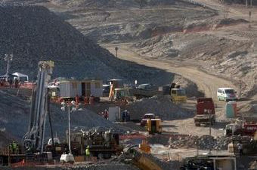 Спасатели доберутся до замурованных чилийских шахтеров в начале ноября - В Мире