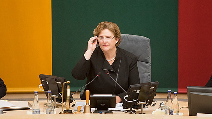 L.Graužinienė vėl juokino: neištarė kolegų pavardžių - Lietuva ir Baltijos šalys