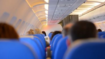 СМИ: в Германии пассажирский самолет совершил экстренную посадку из-за поломки кофеварки