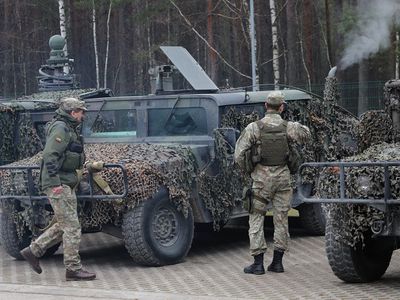 Сейм после рассмотрения одобрил продление полномочий военнослужащих на границе еще на три месяца - Литва и страны Балтии