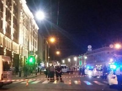 Один человек погиб и трое ранены в перестрелке у горсовета Харькова - В Мире
