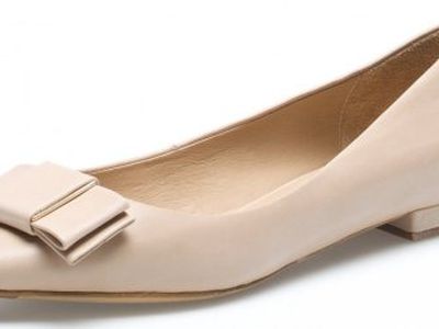 Завистливый японец налил в туфли женщины кислоту - Происшествия и криминал