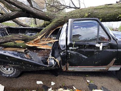 Торнадо разметал центр США                 - В Мире