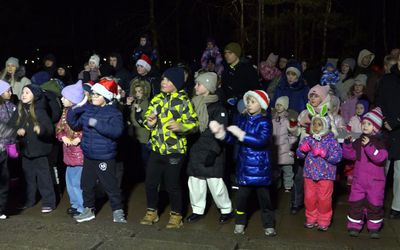 Висагинские спортсмены встретили наступающие новогодние праздники (видео) - В Висагинасе