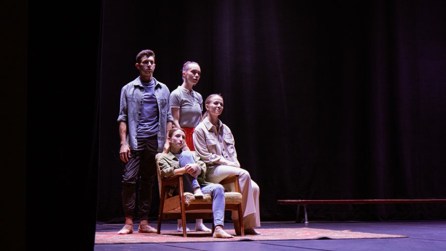 Путь домой: артисты балета дали спектакль в Висагинасе, где прошло их детство - В Висагинасе