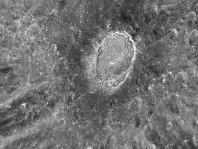 Tikrasis Mėnulis galbūt slepiasi po asteroidų medžiagos sluoksniu - Kultūros ir sporto renginiai