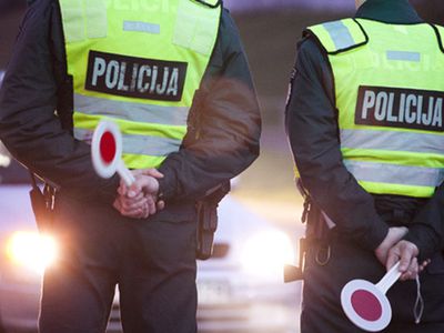 Policijos komasariatas: visus miesto gyventojus ir svečius švenčių metu prašo būti itin budriems - Visagine