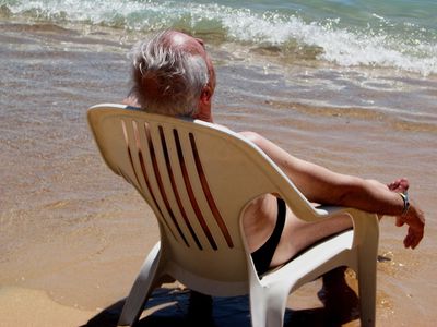 Чем старше человек, тем больше он доволен жизнью
                                                                 - Наука и здоровье