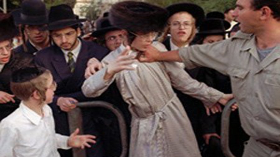 Акции протеста ортодоксов по всему Израилю: деньги получать хотим, а служить в армии - нет - В Мире