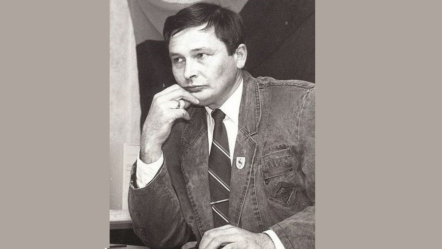 Память жива. 26 лет назад не стало Владимира Щурова – первого мэра Висагинаса - В Висагинасе